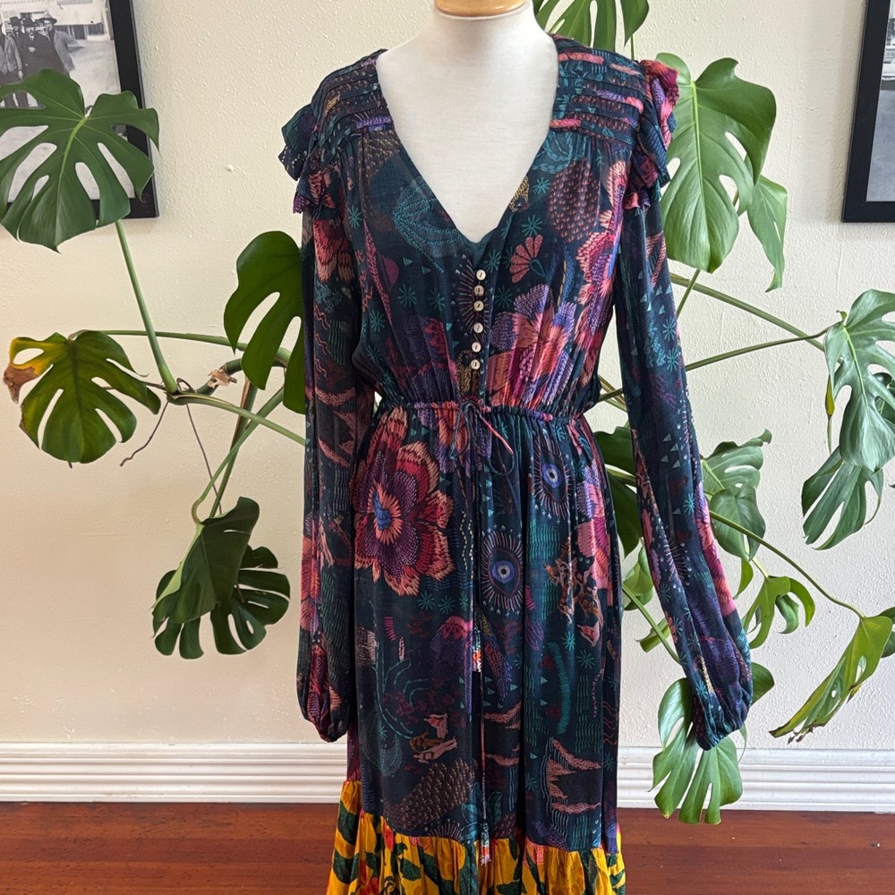 FARM Rio M tiered long sleeve maxi dress